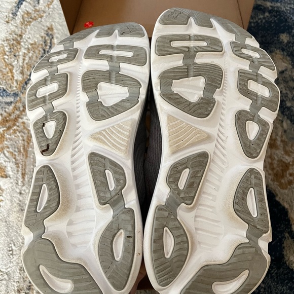 Hoka Gaviota 5 Wide Light Grey Sneakers - Picture 6 of 10